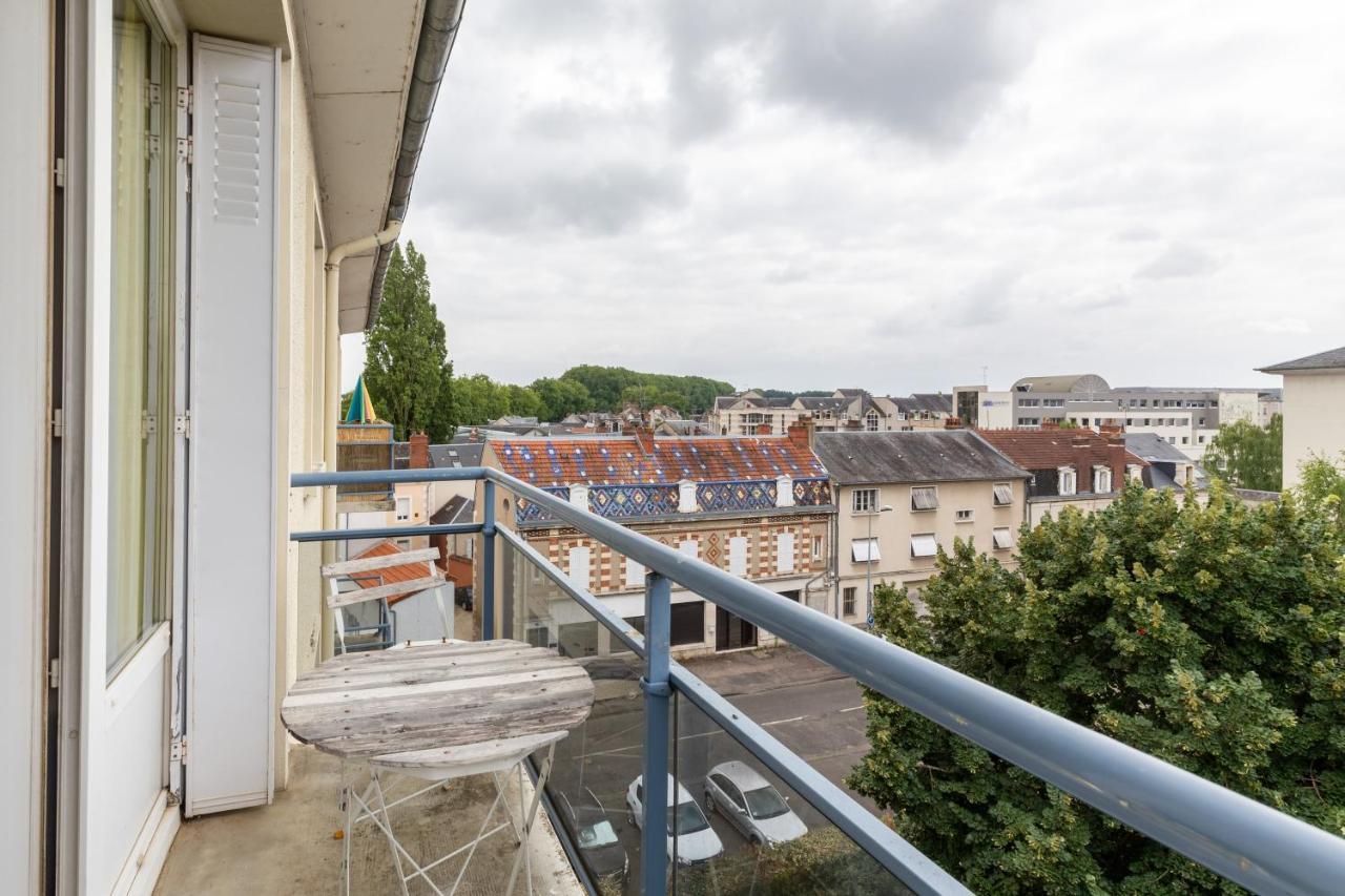 Appart T3 Bien Situe A Bourges + Wifi Экстерьер фото